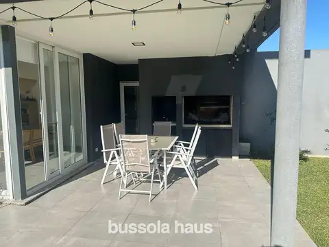 Casa en Alquiler de 3 dormitorios