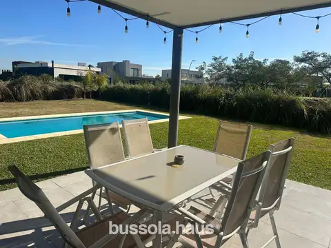 Casa en alquiler 5 ambientes con pileta  barrio Vistas Puertos Escobar