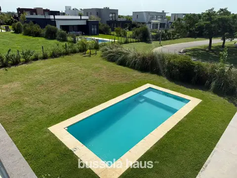 Casa en Alquiler en Puertos - Barrio Vistas, USD 1.800