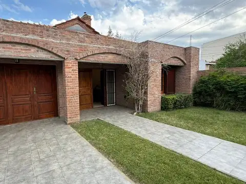 Deán Funes 400