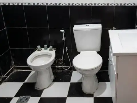 Depto Tipo Casa en Venta con 2 cocheras