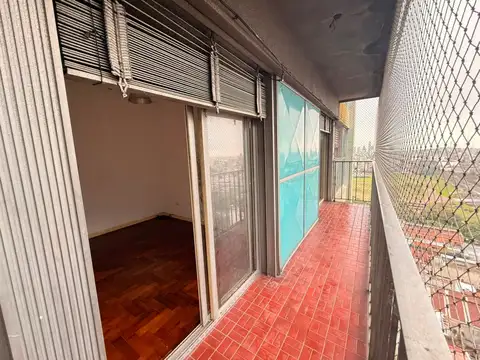 VENTA DPTO. 4 AMB. P. PATRICIOS BALCÓN APTO C.