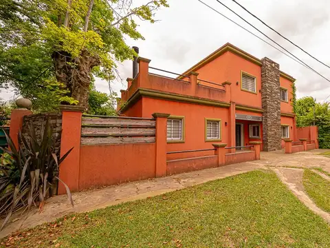 VENTA CASA 5 AMBIENTES FRANCISCO ALVAREZ JARDIN