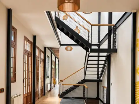 Casa 6 ambientes con 2 baños