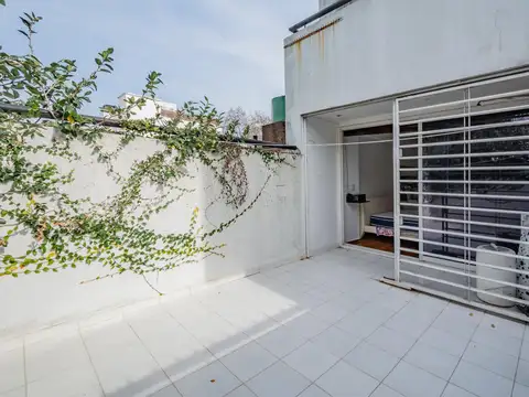 Mono ambiente con patio en venta  Villa Urquiza