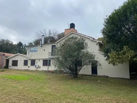 Casa en Venta con 8 cocheras