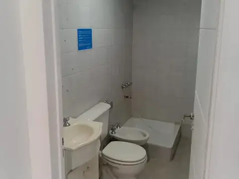 Departamento 9 ambientes con 3 baños