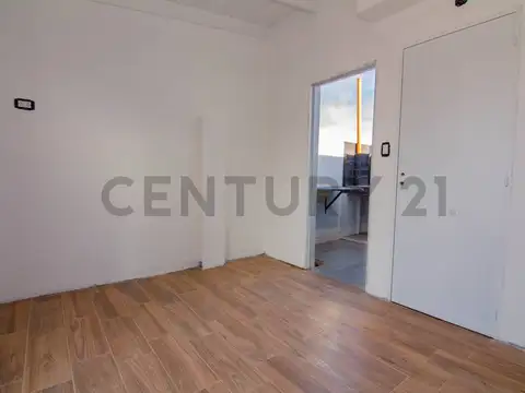 VENTA DUPLEX 2 DORMITORIOS CON PATIO EXCLUSIVO Y TERRAZA CON PARRILLERO