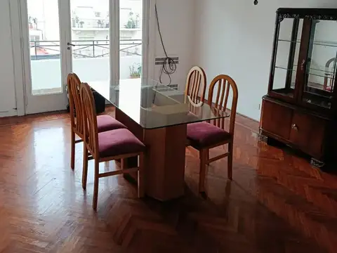 Rivadavia  al  6000*   9º piso al frente - A refaccionar 3 ambientes, balcón, toilette, escritorio