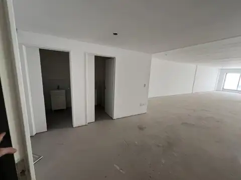 Oficina con terraza propia – 290 m² a estrenar en Recoleta