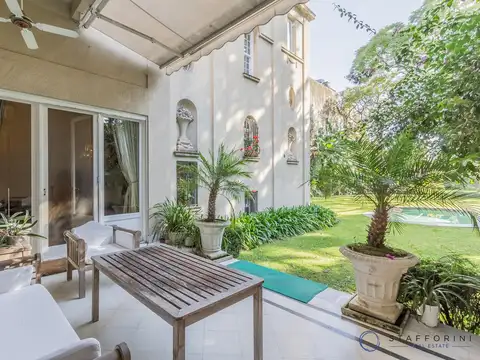 Casa 15 ambientes con 7 baños