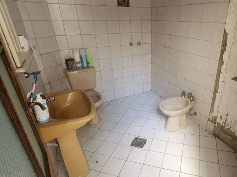 Casa 4 Ambientes 150 m² en 2 Plantas - Lote 9 x 9 - Mataderos