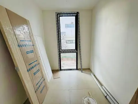 CASA VENTA 3 AMBIENTES/PILETA/COCHERA BERAZATEGUI