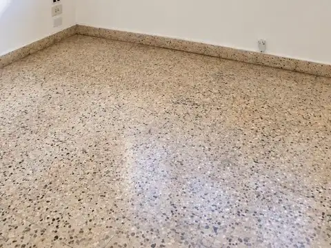 Depto Tipo Casa en Alquiler de 2 dormitorios