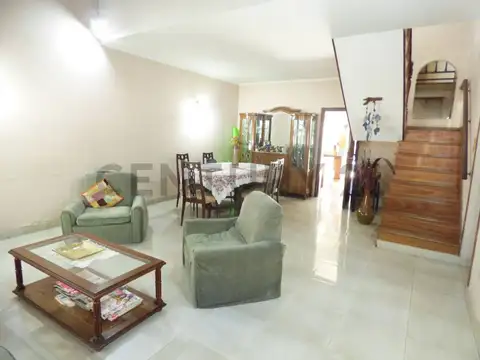 VELEZ SARSFIELD 200, Piso 0