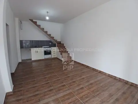 Depto Tipo Casa en Venta de 3 ambientes