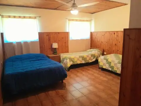 Casa en Alquiler con 1 cochera
