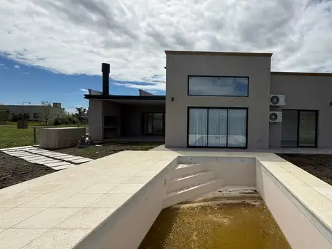 Casa en Alquiler de 3 dormitorios