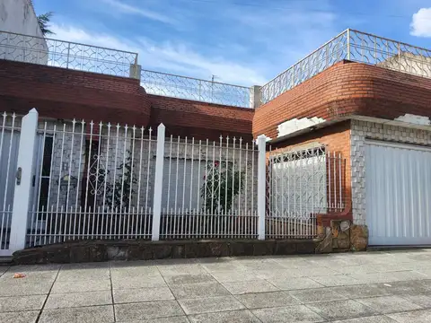 José Martí 2700