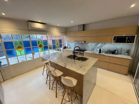 Casa restaurada mts Recta - zona Colegios - Arguello