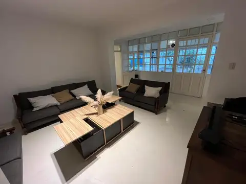 Casa 5 ambientes con 4 baños