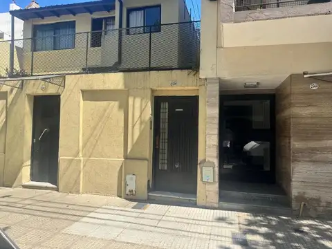 Venta PH 3 ambientes con terraza. Villa del Parque
