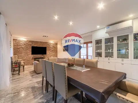 Casa 7 ambientes con 3 baños