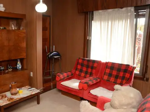 VENTA CASA 375M2 4AMB. PARQUE, PATIO, CONSULTORIO