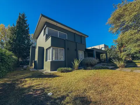 Casa en alquiler barrio rincón de araoz