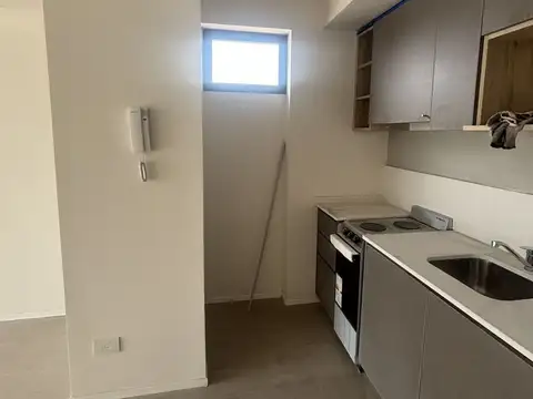 AV. MELIAN 3200, Piso 1