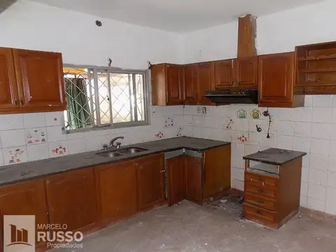 CASA 4 AMBIENTES A RECICLAR – PQUE. QUIRNO