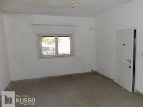 Casa 3 ambientes con 2 baños
