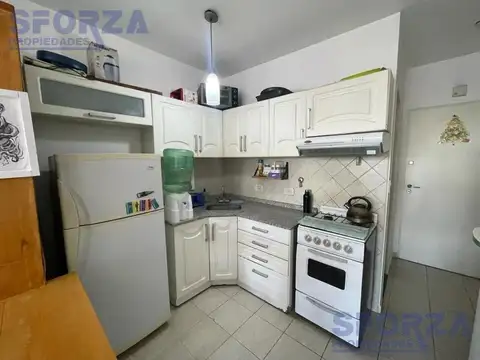 Delia 857