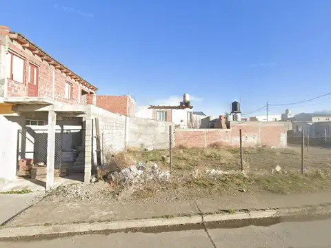 Venta de esquina en mini centro, Caleta Olivia