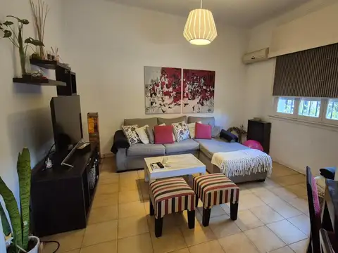 Depto Tipo Casa 4 ambientes con 2 baños