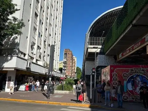 LOCAL EN PASAJE ECHEVERRIA.BARRIO CHINO.FONDO DE COMERCIO