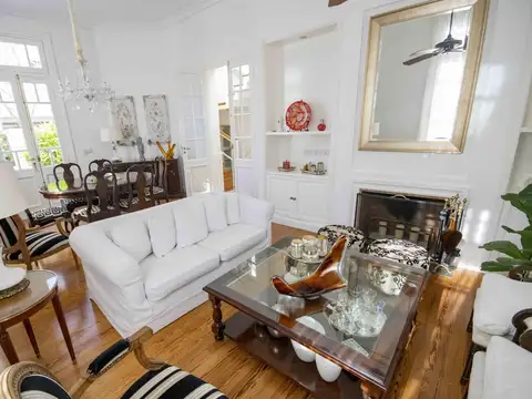 Casa 6 ambientes con 3 baños