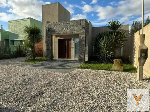 Casa en venta - 1 Dormitorio 1 Baño - La Plata