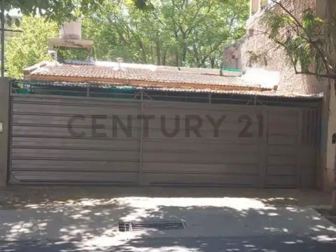VENTA DE CASA -  CUARTA SECCION - MENDOZA