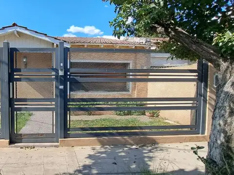 Casa en Venta en Villa Luzuriaga, USD 140.000