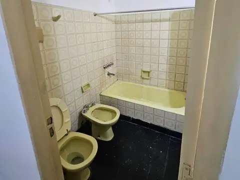 Depto Tipo Casa en Alquiler 48 años