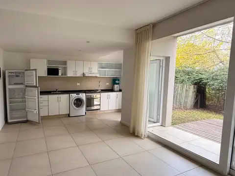 Departamento en Alquiler en Villa Los Remeros, USD 650