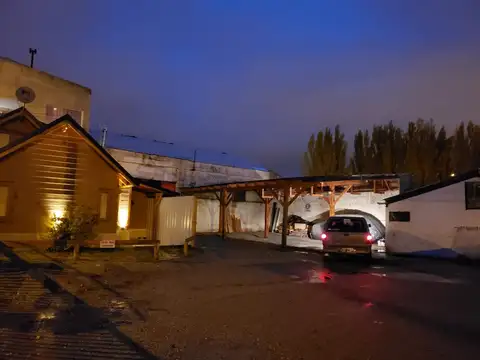 Importante Galpón Urbano Calle Esandi