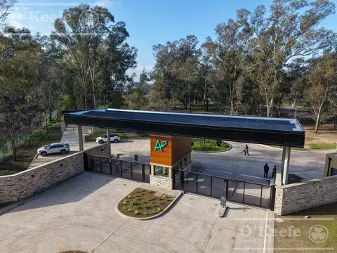 Lote en venta en Aires de Hudson con posesión inmediata. OPORTUNIDAD 100% financiado!