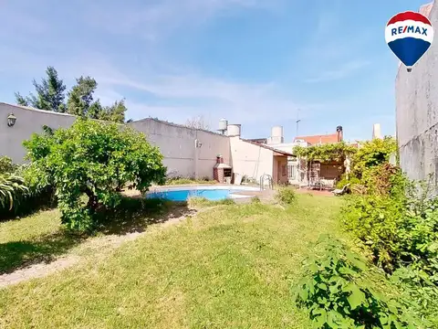 VENTA CASA 3 AMB QUINCHO GARAGE LANUS