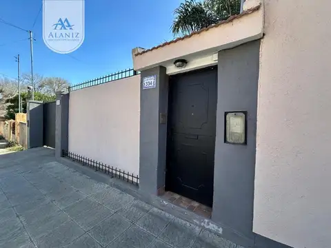 Casa 5 ambientes con 2 baños