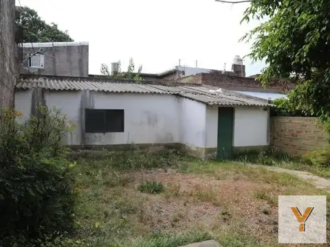 Casa en venta - 2 Dormitorios 1 Baño 2 Locales - 125Mts2 - El Palomar