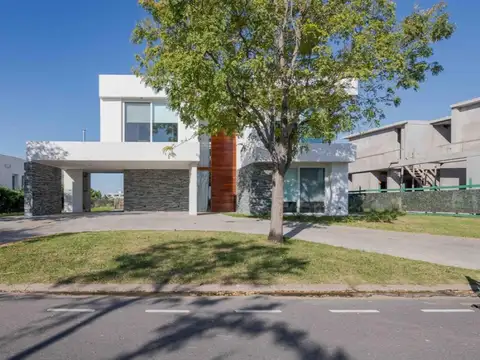 venta Casa - 6 ambientes - Barrio Marinas - Puertos del Lago