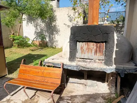 VENTA DE CASA CON LOCAL EN QUILMES