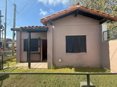 VENTA DE CASA CON LOCAL EN QUILMES
